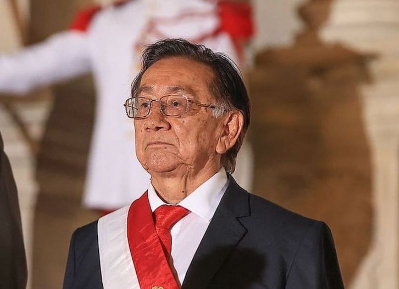 Balcázar promovió ley que favoreció a su hijo y lo impulsó en el Congreso sin transparentar el vínculo familiar