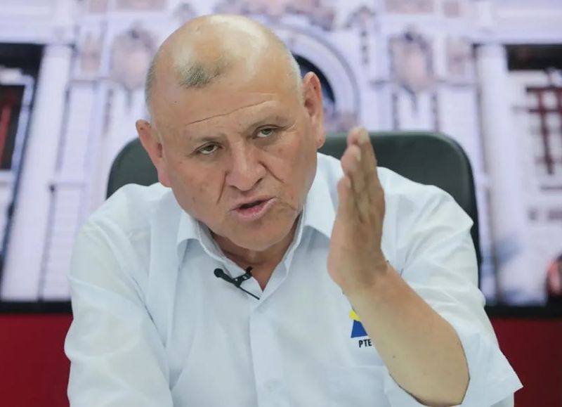 VIDEO | Muere en accidente el candidato presidencial Napoleón Becerra durante una gira de campaña